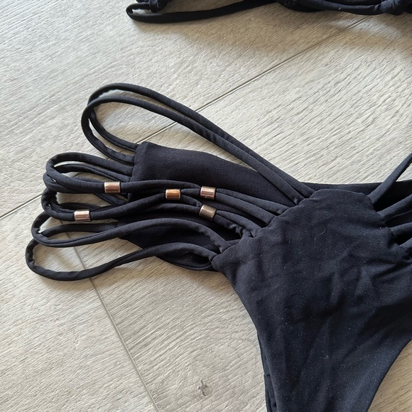Poema Black Bikini Set - Picture 4 of 9